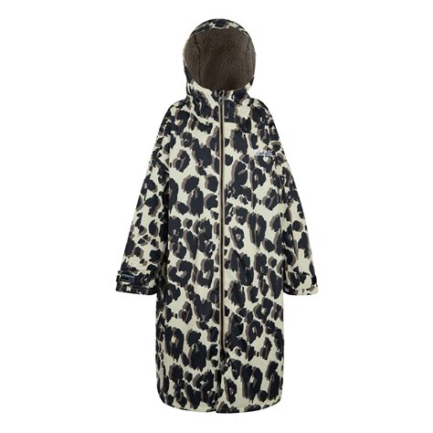 Regatta Adults Unisex Waterproof Changing Robe - True Leopard Print ...