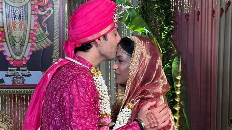 Himansh Kohli Is Now Married, Actor Kisses Wife In FIRST Photos From ...