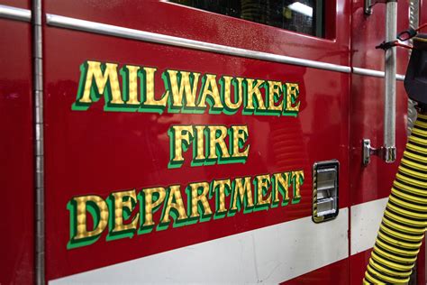 4 dead, hundreds displaced by Milwaukee apartment building fire - WPR