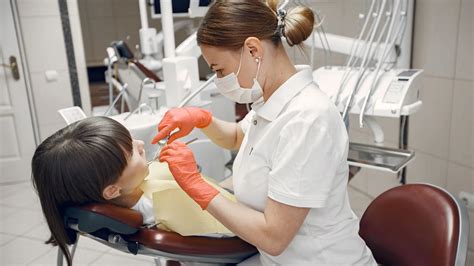 Post Tooth Extraction Healing 的图像结果