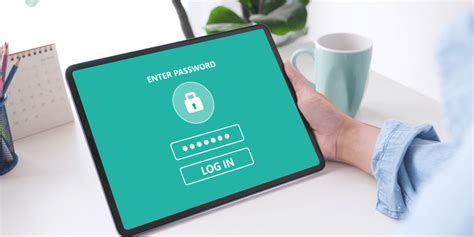 Protect Against Insider Risks with Zero Trust