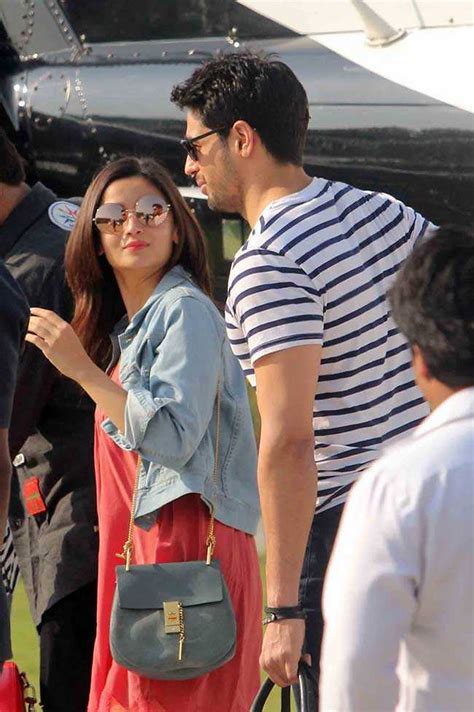 SRK Birthday Bash Alia Bhatt Sidharth Malhotra Ittefaq: Photos | शाहरुख ...