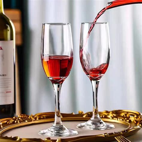 Champagne glasses bulk top