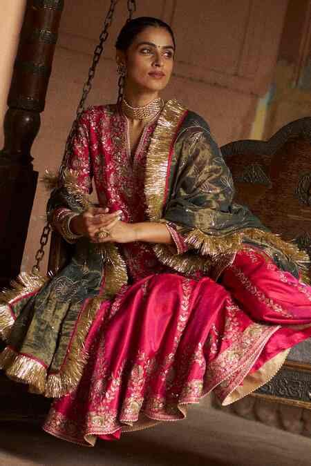 Sue Mue - Buy Designer Sarees, Lehengas, Kurta Sets Online