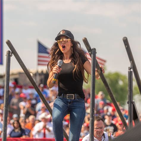 Who Is Lauren Boebert A Right Wing Rep Who Loves Guns