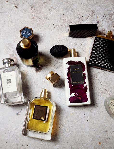 How To Apply Fragrance To Make It Last Longer - Fashion For Lunch.