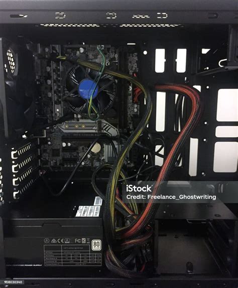 Computer Building 的图像结果