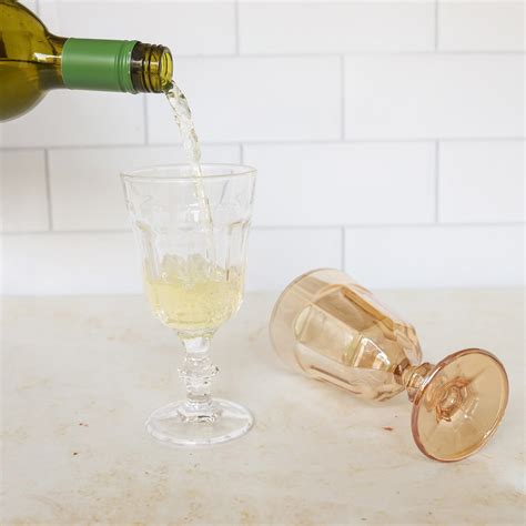 Stemmed Glass Set of 2 Online - Premium Wine Glass | Nestasia