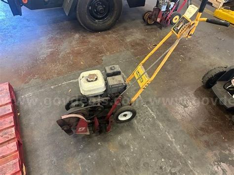 McLane Edger GX120 | GovDeals
