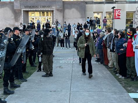 Over 30 arrested during UW-Madison protest, more tents placed on ...