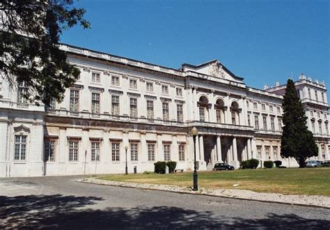 Family Getaway 4 Days 3 Nights Lisbon Friends Tour Package | lisbon ...