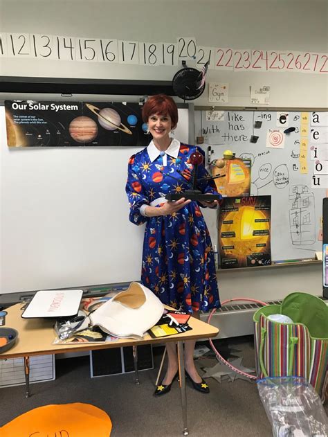 07/15/2019 | Miss Frizzle Explores the Solar System | Ipswich Public ...