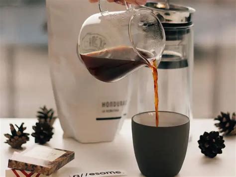 5 Science-backed drinks smart people swear by to boost brain and memory ...