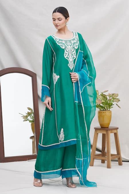 Buy Green Silk Round Panelled Kurta Set For Women by Ekta Singh Online ...