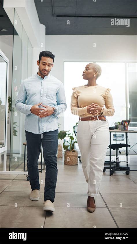 People Walking to Work 的图像结果