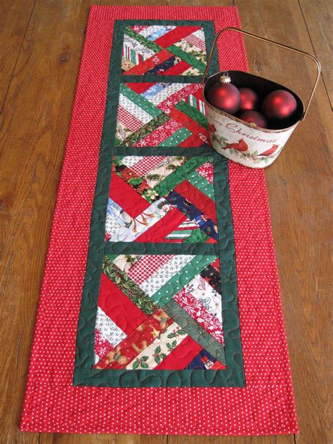Rezultat imagine pentru Quilted Table Runners Patterns