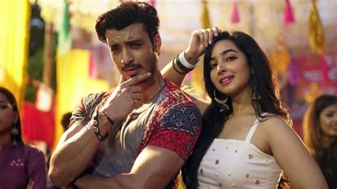 John- Srijla: এবার জুটিতে জন- সৃজলা! আসছে নাকাশ আজিজের জমজমাট পুজোর গান ...