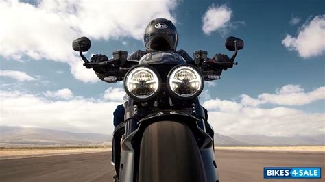 Triumph Rocket 3 Storm R price, specs, mileage, colours, photos and ...