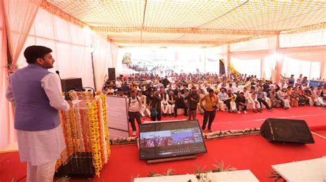 रक्षा मंत्री के बेटे ने एक सप्ताह में बनाए 50,000 से ज्यादा 'विकसित ...