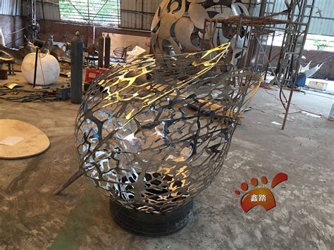 苗族美神《仰阿莎》大型不锈钢雕像由金鼎雕塑制作|雕塑|中国雕塑|仰阿莎_新浪收藏_新浪网
