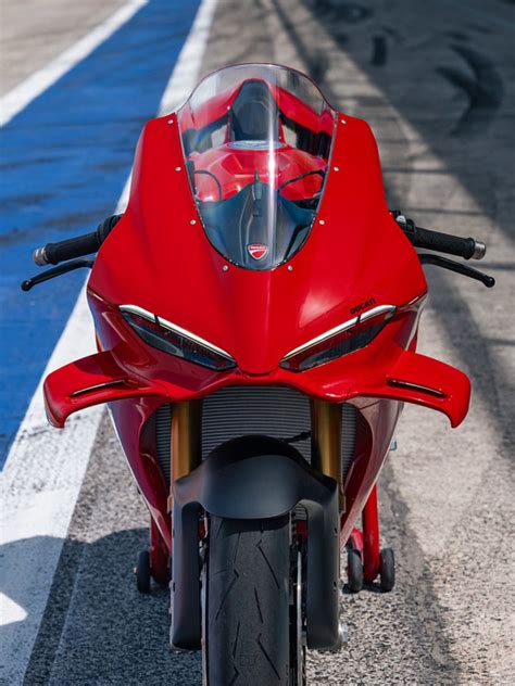 5 Most Powerful Ducati Superbikes You Can Buy in India: Ducati Panigale ...