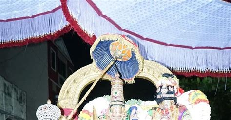 Kairavini karaiyinile - திரு அல்லிக்கேணி குளக்கரையோரம்: Sri Ramar ...