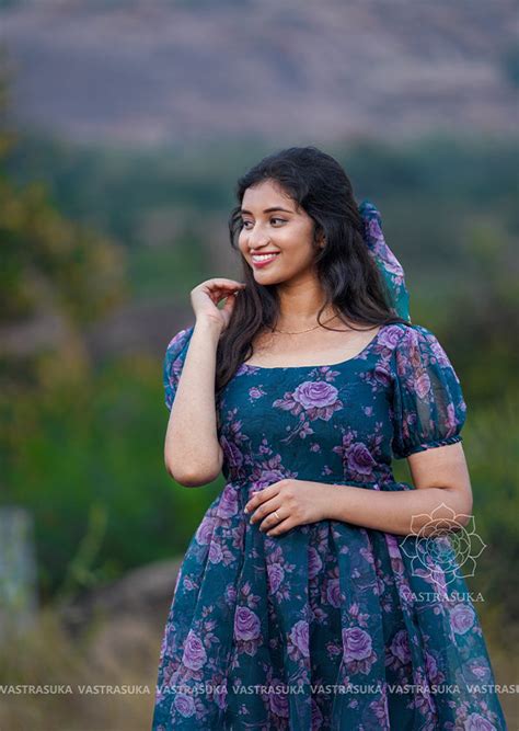 Teal Rose – Vastrasuka