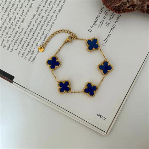 Flower Design Anti Tarnish Clover blue Bracelet – Glossy Lust