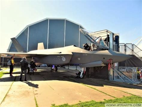 Maßstabsgetreues Modell Des Kampfjets Lockheed Martin F-35 Lightning II ...