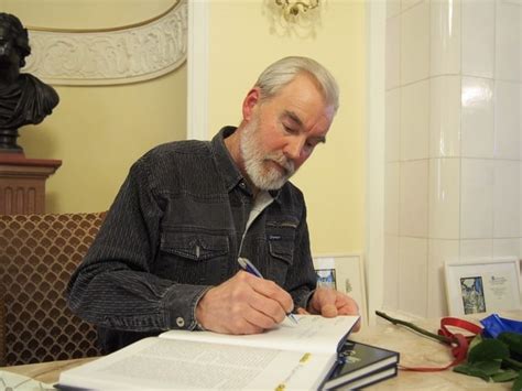 В Петрозаводске представили книгу «Ровесник Северной Пальмиры ...