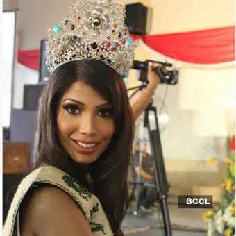 Miss Earth 2010 Nicole Faria at Bright Now! campaign launch