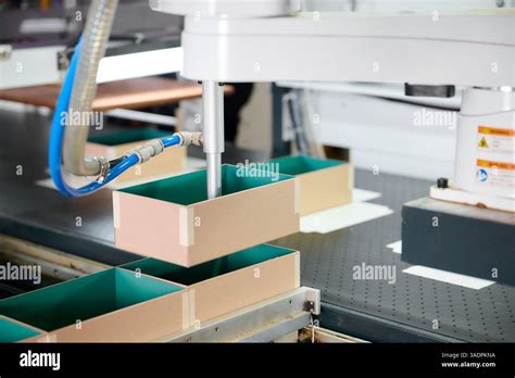 Cardboard Boxes Manufacturing Process 的图像结果