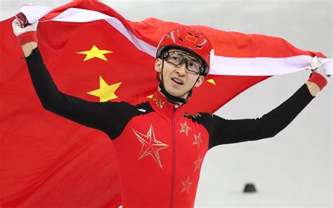 第一枚冬奥会金牌中国选手是谁(「迎冬奥」中国人的第一枚冬奥会金牌) - 【爱喜匠】
