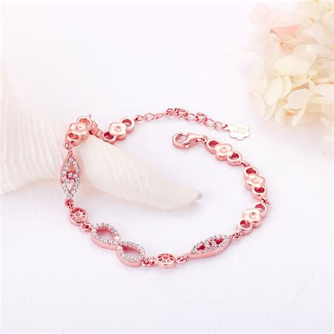 Shop Silver Bracelets For Men and Women at Best Price – GIVA