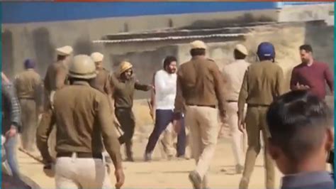 Gurugram: Protesters pelt stones at cops during Ahir regiment agitation ...