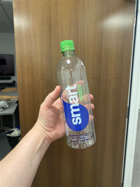 Cucumber Lime Water from Esselunga - Smart - Vegan Product Reviews ...