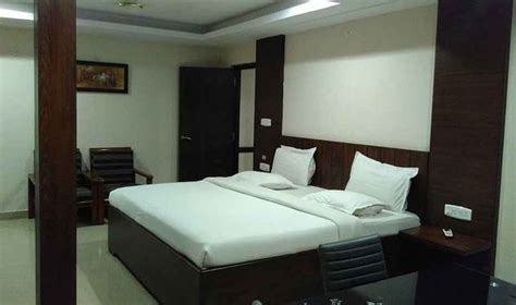 VARAM RESIDENCY (Srikakulam, Andhra Pradesh) - Hotel Reviews, Photos ...