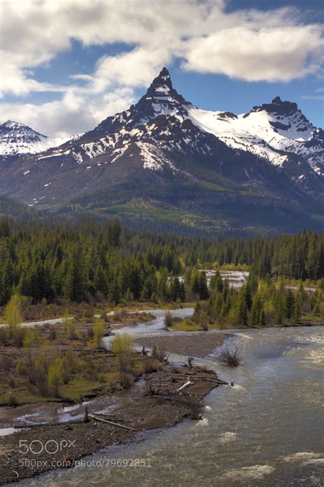 Pilot Peak, Wyoming/Montana Border of Yellowstone National Park [1365 x 2048] by Pat Dwyer ...