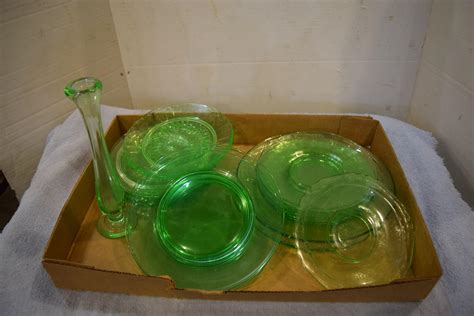 Lot - Green Depression Glassware