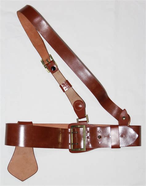 D136. NEAR MINT WWII OFFICERS SAM BROWNE BELT - B & B Militaria