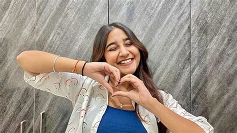 Rashi Shrivastava's Amazon Page