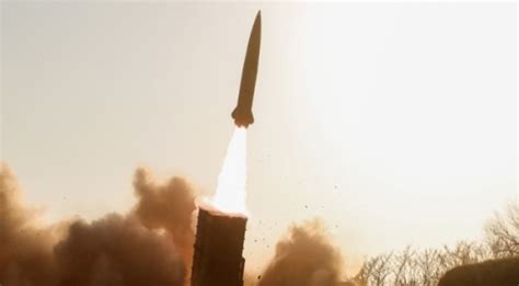 朝鲜发射2枚超大型火箭炮 回应韩美联合空演