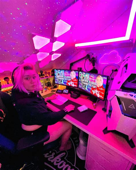 Gaming Computer Desk Setup 的图像结果