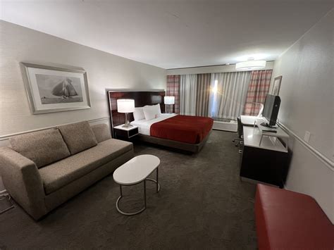 Anaheim Hotel Visits Near Disneyland - Jacqueline's Journey