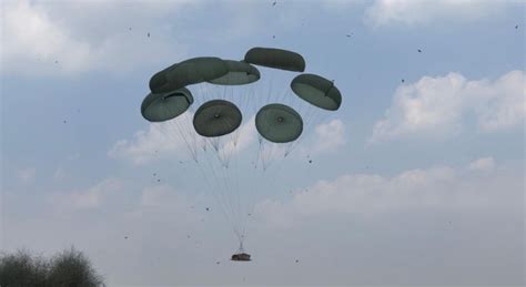 Indian Army Validates Indigenous 28-ft Heavy Air Drop System - BW ...