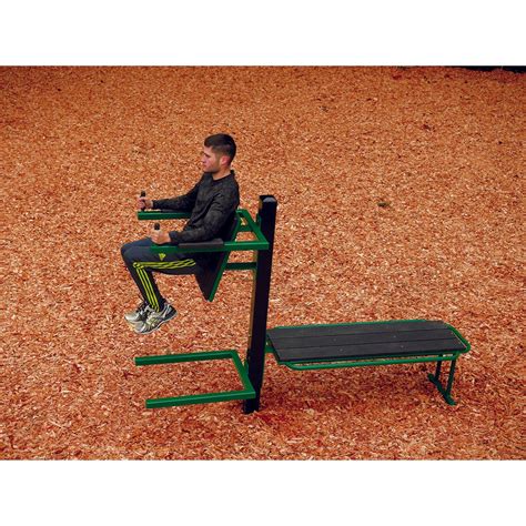 Outdoor Workout Equipment 的图像结果