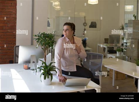 Work Woman 的图像结果