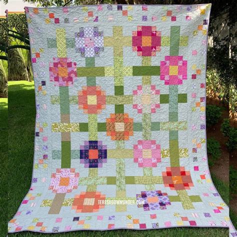 Image result for Modern Flower Quilt Patterns