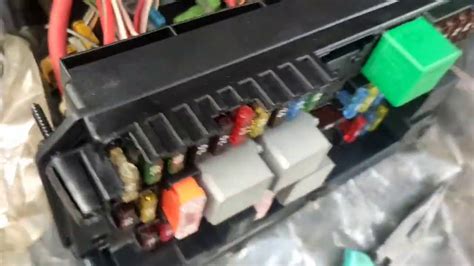 W203 Sam Re Module Removal 的图像结果