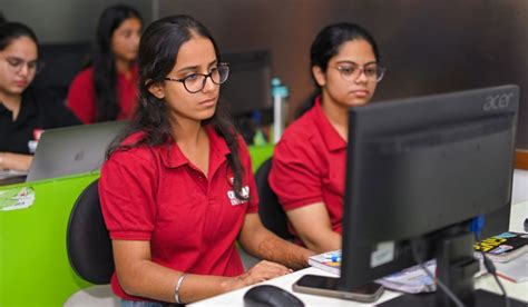 Why Choose BCA in AI and ML: Career Growth and High Salaries